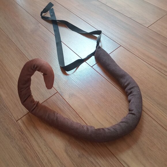 Genshin Impact Lynnete Cosplay (No wig + Tail) - Picture 2 of 2